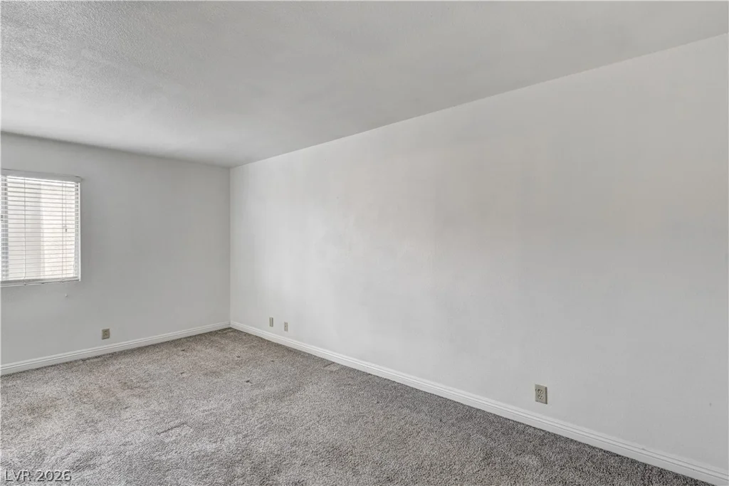 5404 River Glen, Las Vegas, NV 89103