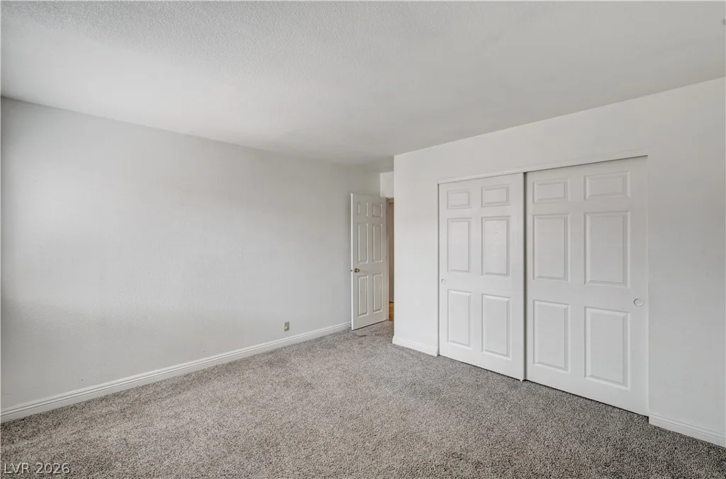 5404 River Glen, Las Vegas, NV 89103