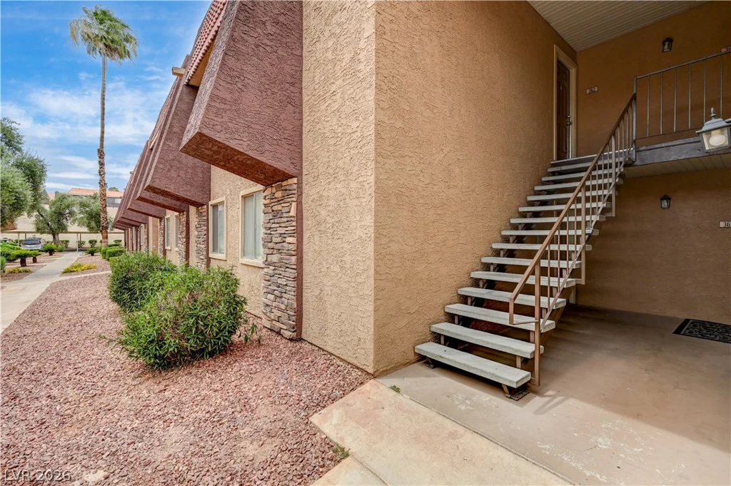 5404 River Glen, Las Vegas, NV 89103