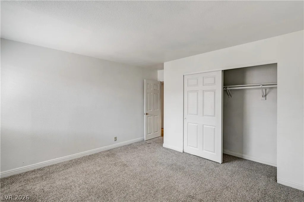 5404 River Glen, Las Vegas, NV 89103