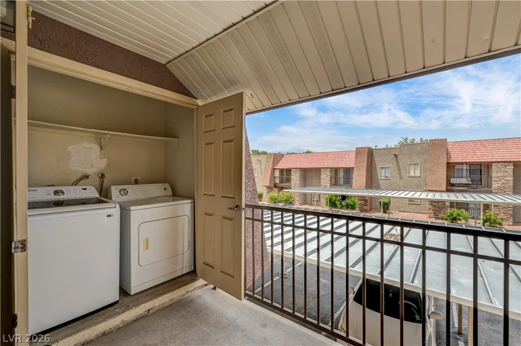 5404 River Glen, Las Vegas, NV 89103