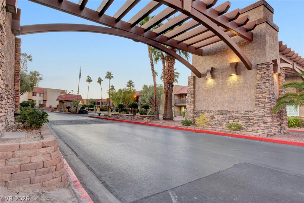 5404 River Glen, Las Vegas, NV 89103