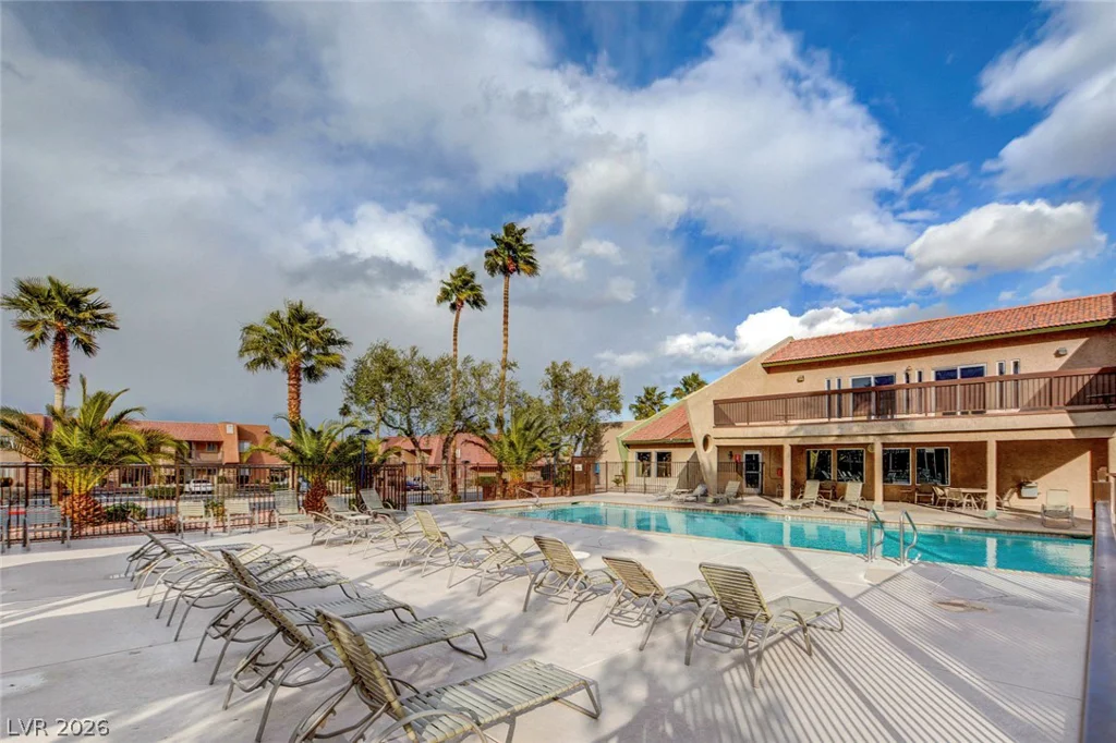 5404 River Glen, Las Vegas, NV 89103