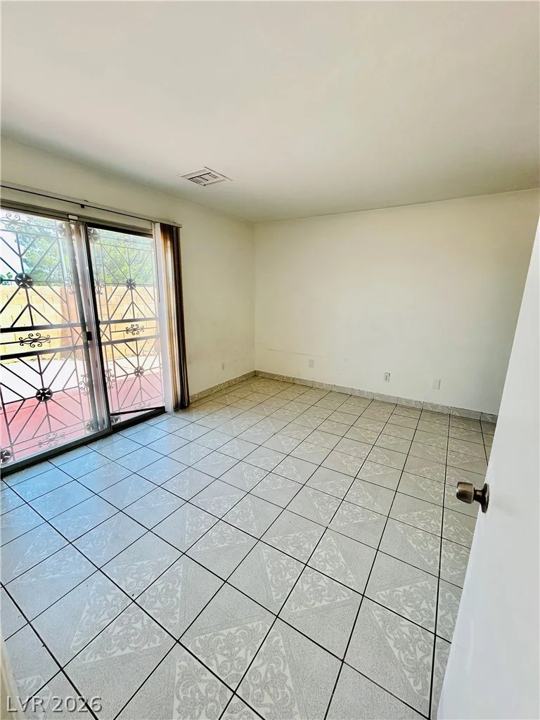 1918 King Hill, Las Vegas, NV 89106