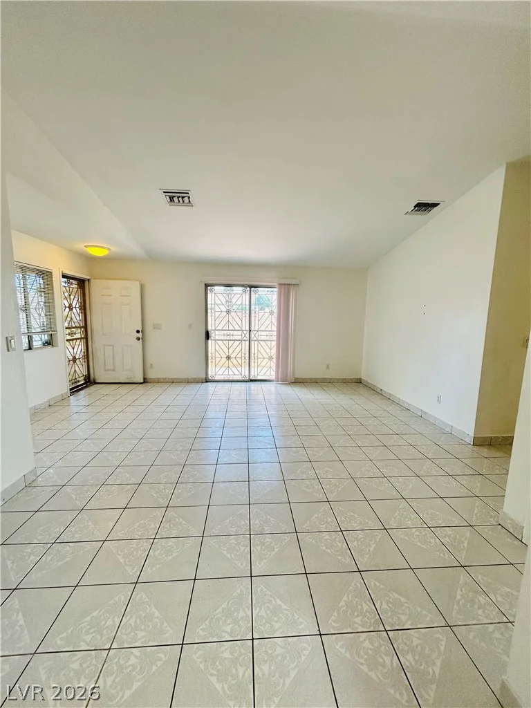 1918 King Hill, Las Vegas, NV 89106