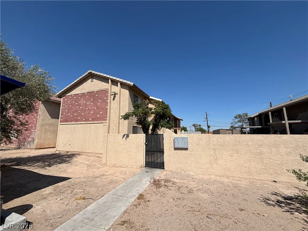2205 Jones, Las Vegas, NV 89108