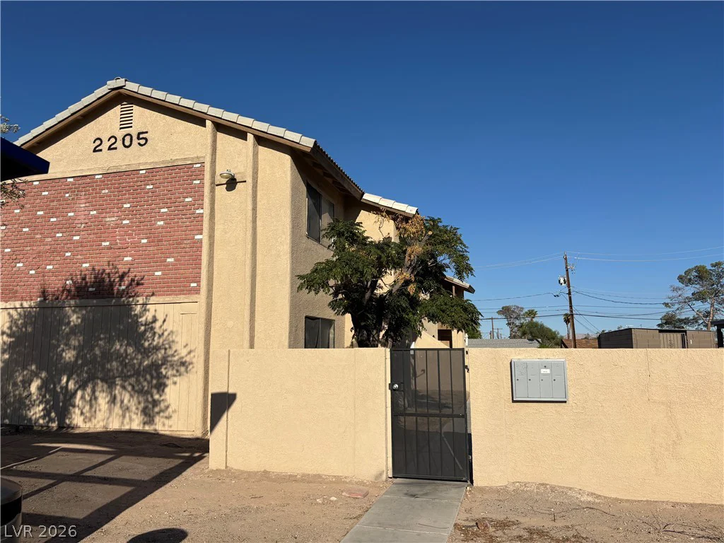 2205 Jones, Las Vegas, NV 89108