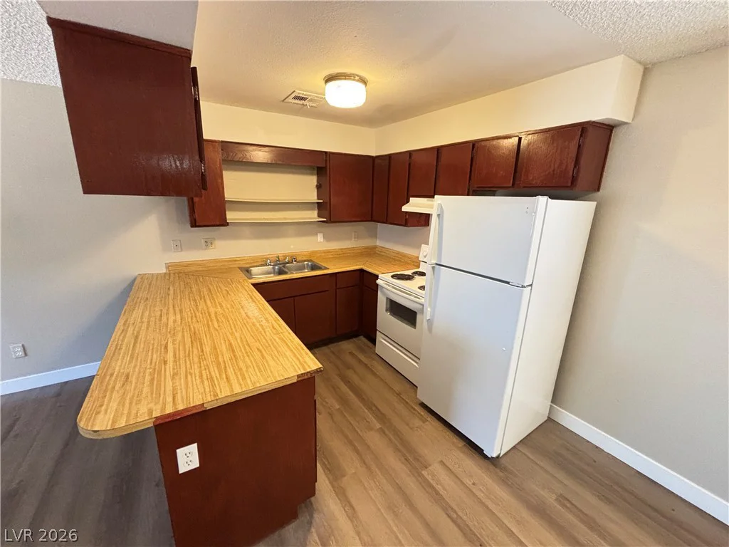 2205 Jones, Las Vegas, NV 89108