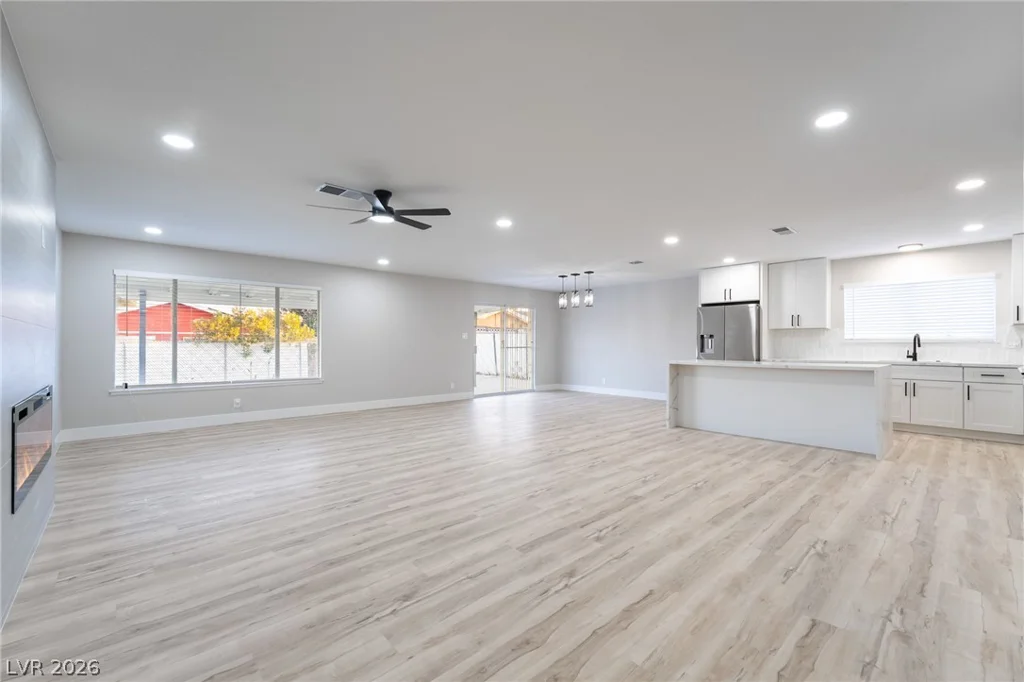 4185 Vancouver, Las Vegas, NV 89121