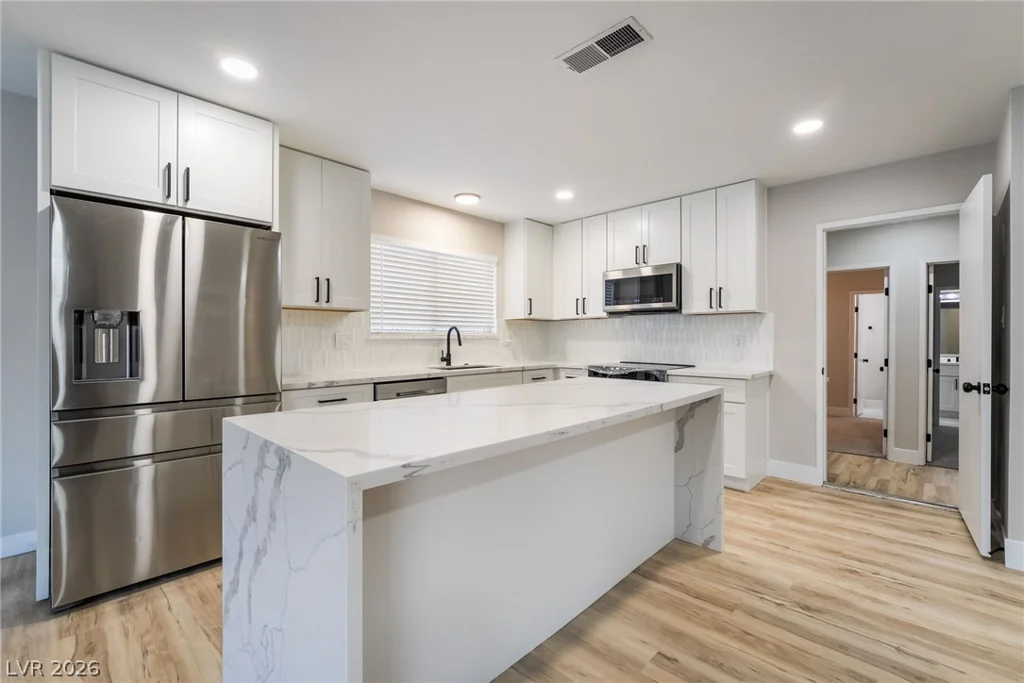 4185 Vancouver, Las Vegas, NV 89121