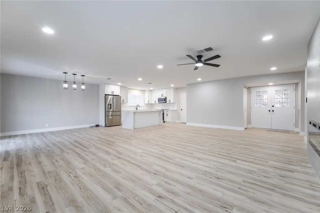 4185 Vancouver, Las Vegas, NV 89121