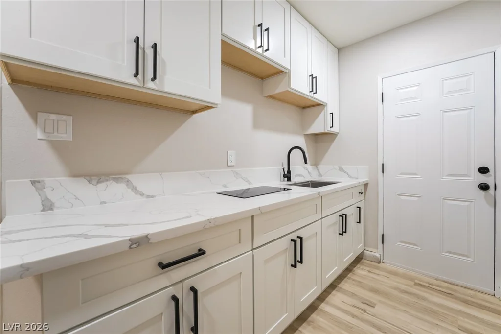 4185 Vancouver, Las Vegas, NV 89121