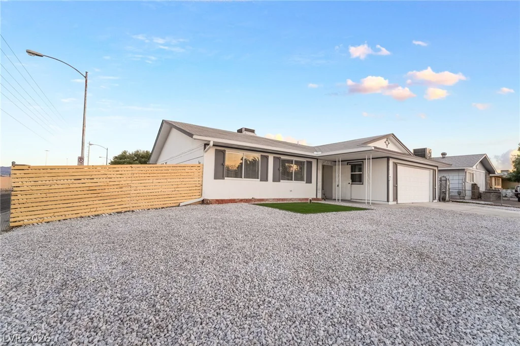 4185 Vancouver, Las Vegas, NV 89121