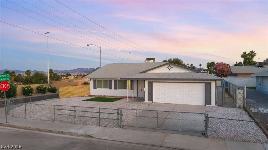 4185 Vancouver, Las Vegas, NV 89121