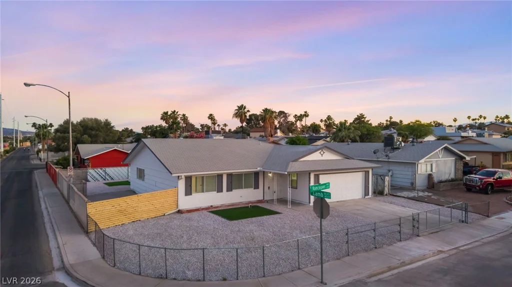 4185 Vancouver, Las Vegas, NV 89121