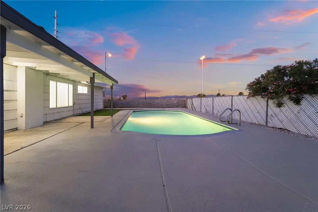 4185 Vancouver, Las Vegas, NV 89121