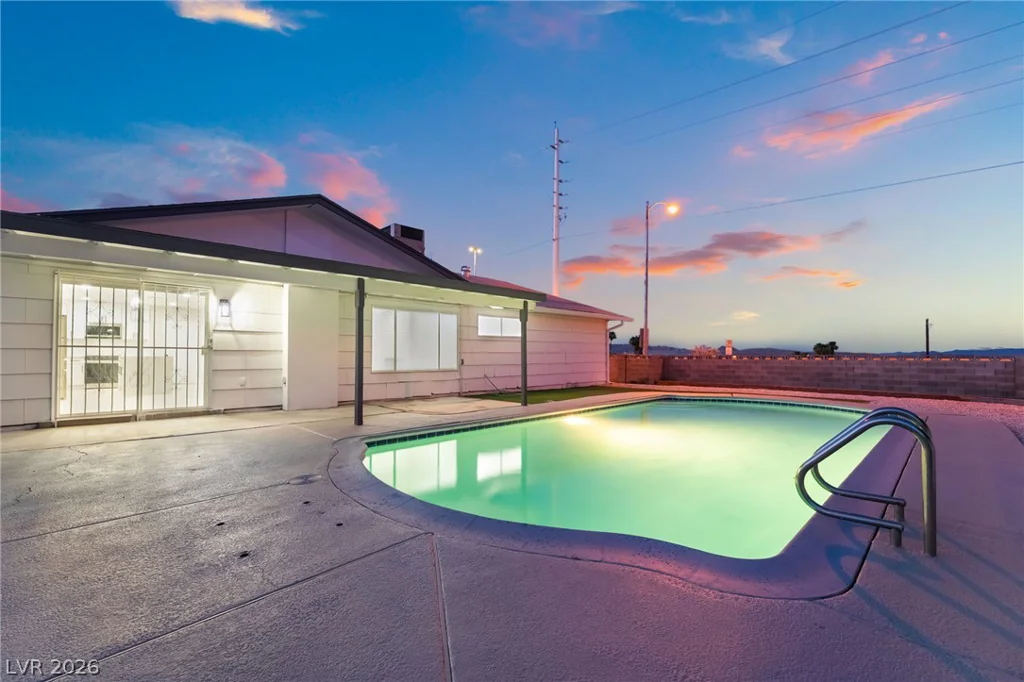 4185 Vancouver, Las Vegas, NV 89121