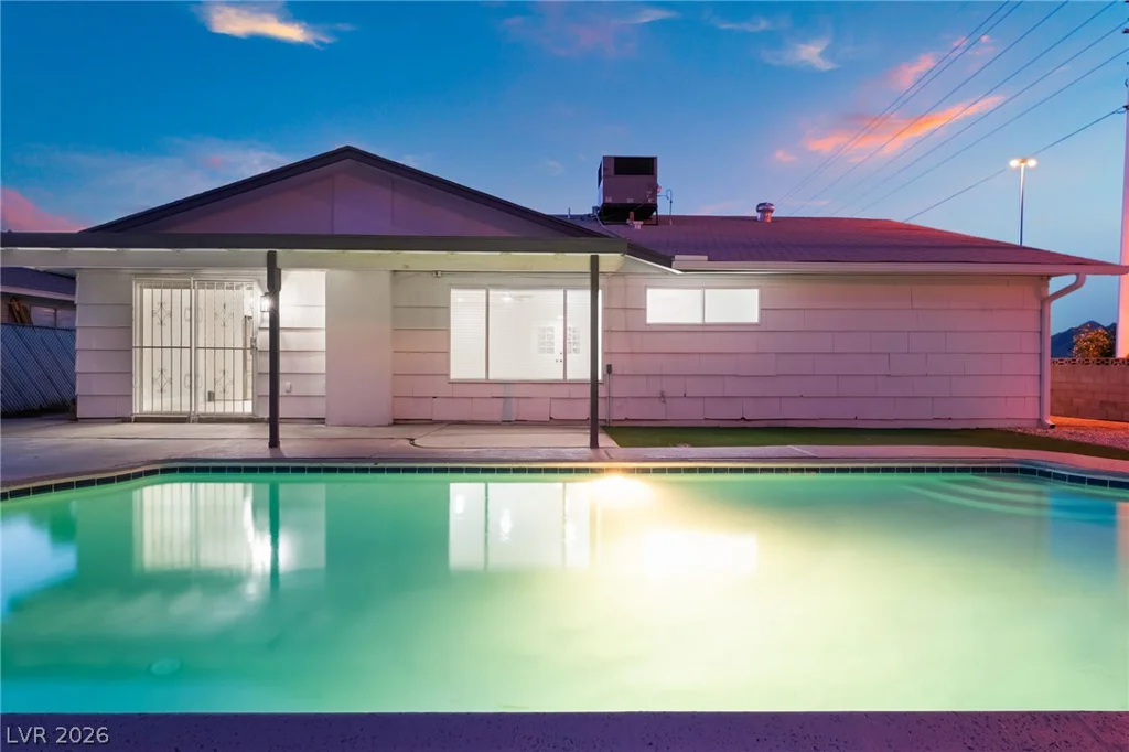 4185 Vancouver, Las Vegas, NV 89121