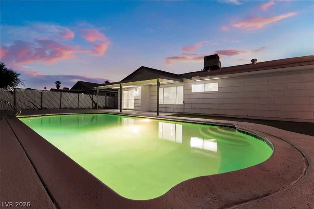 4185 Vancouver, Las Vegas, NV 89121