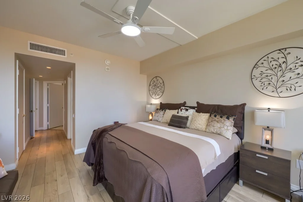 2747 Paradise, Las Vegas, NV 89109