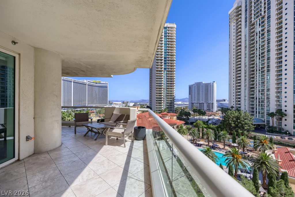 2747 Paradise, Las Vegas, NV 89109