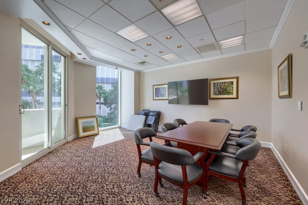 2747 Paradise, Las Vegas, NV 89109