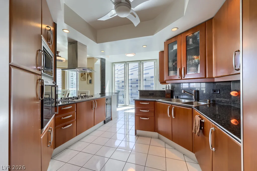2747 Paradise, Las Vegas, NV 89109