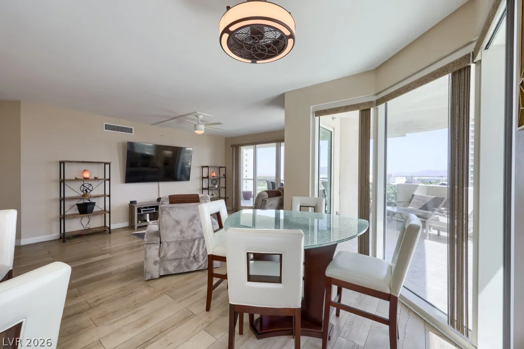 2747 Paradise, Las Vegas, NV 89109