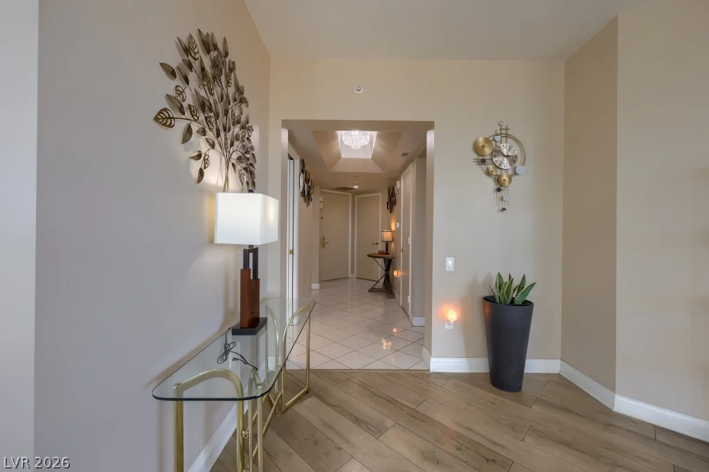 2747 Paradise, Las Vegas, NV 89109