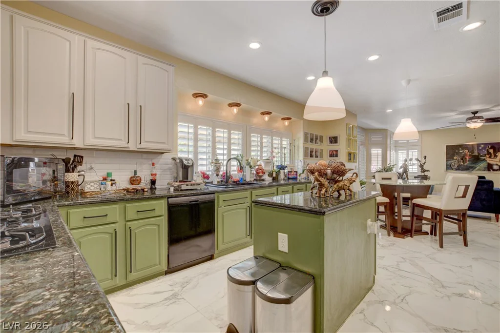 7613 Hackensack, Las Vegas, NV 89128