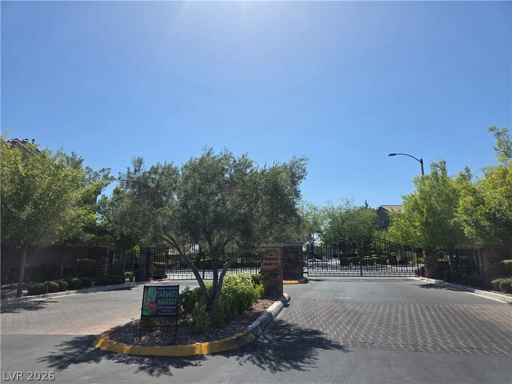 9634 Shadow Cliff, Las Vegas, NV 89166