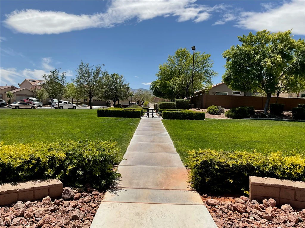 8812 Happy Pines, Las Vegas, NV 89143