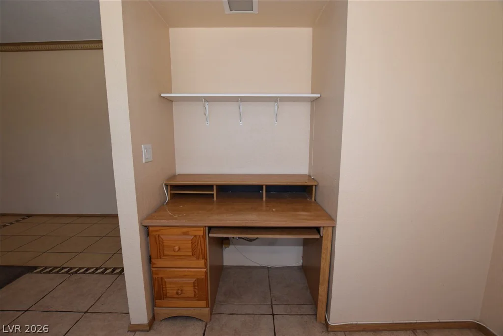 3607 Edinburgh, Las Vegas, NV 89103