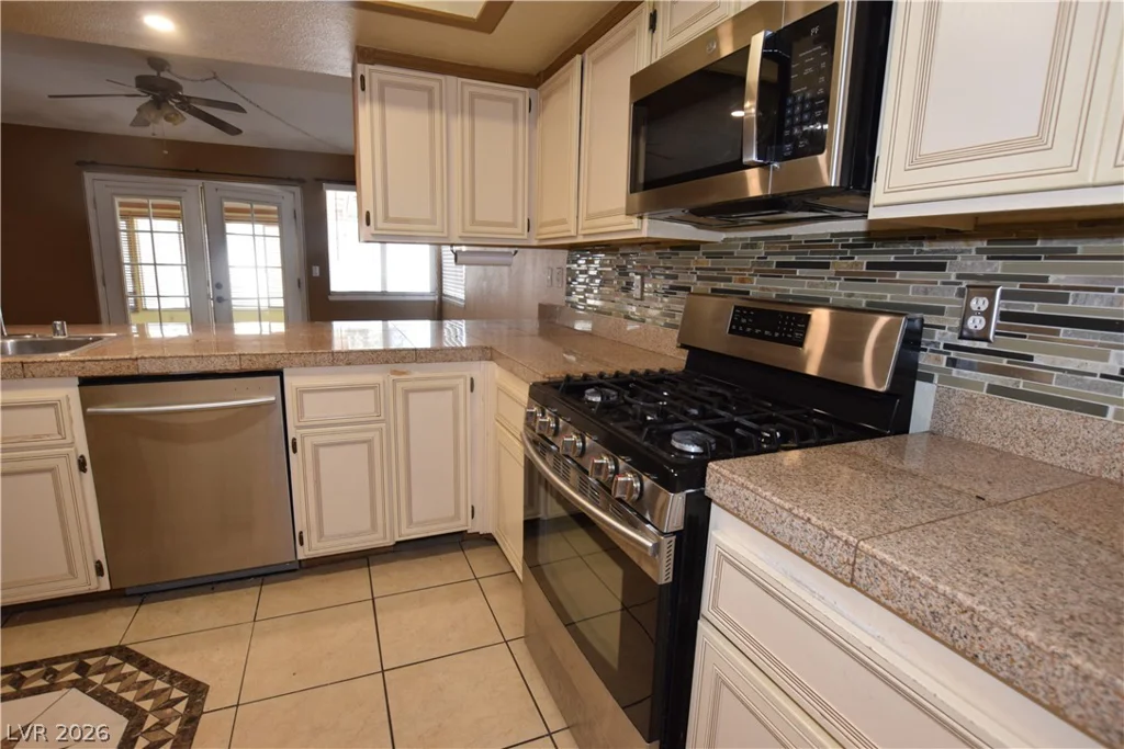3607 Edinburgh, Las Vegas, NV 89103