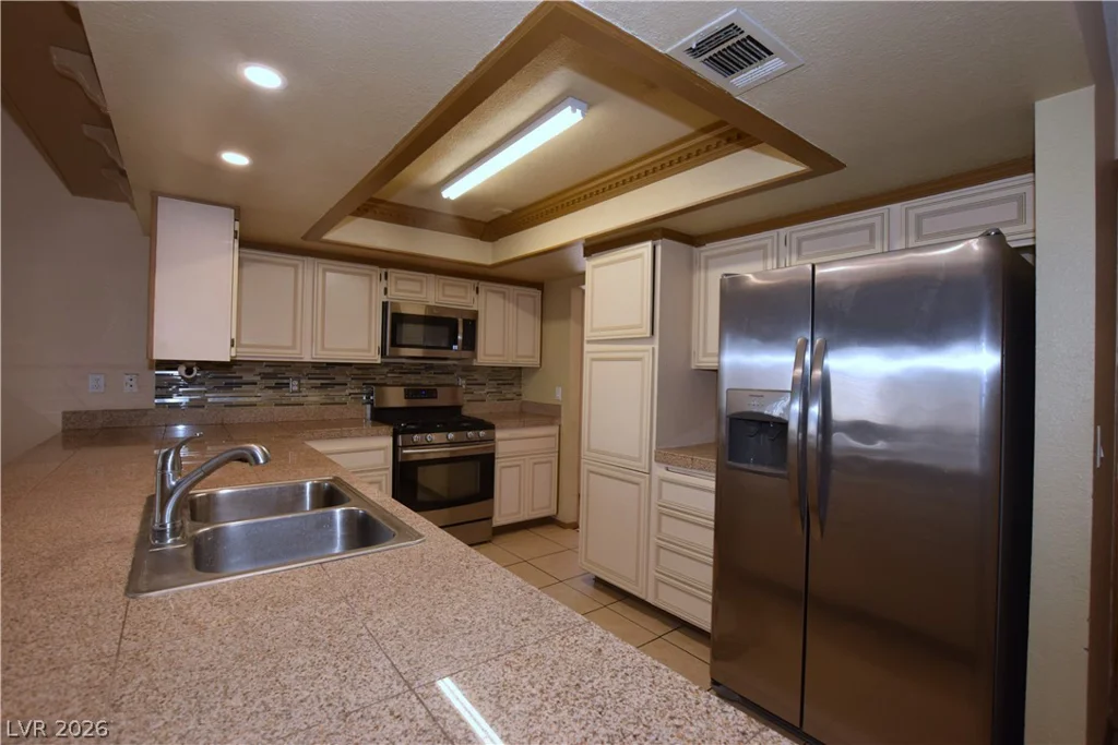 3607 Edinburgh, Las Vegas, NV 89103