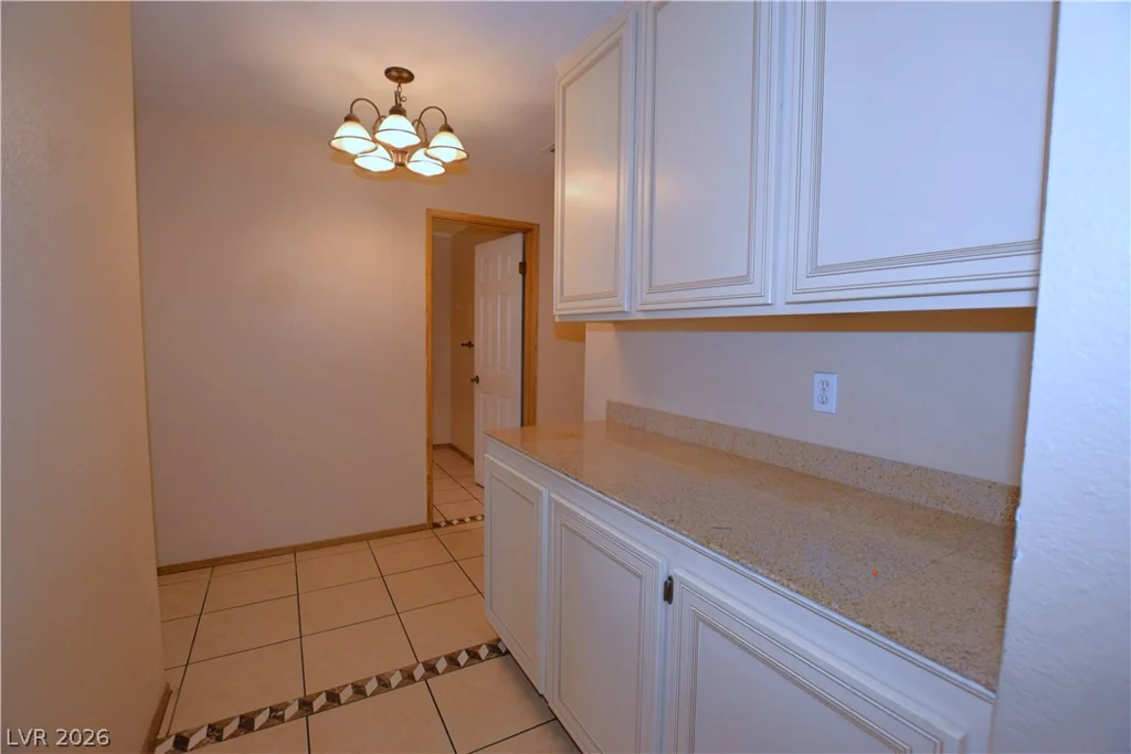 3607 Edinburgh, Las Vegas, NV 89103