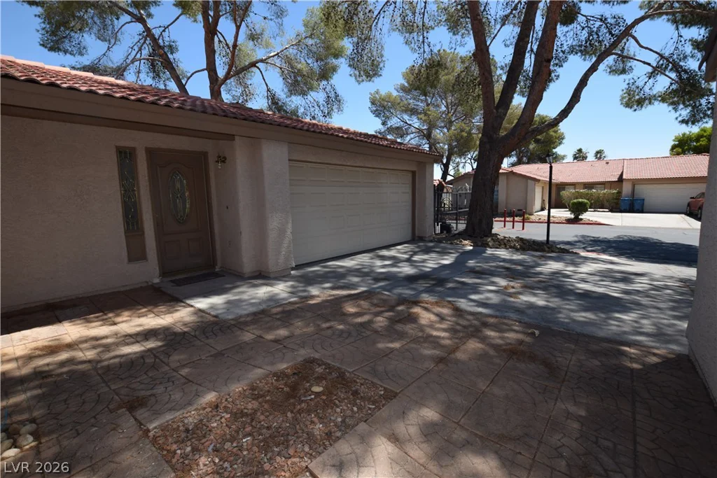 3607 Edinburgh, Las Vegas, NV 89103