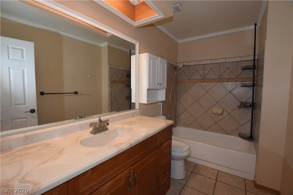 3607 Edinburgh, Las Vegas, NV 89103