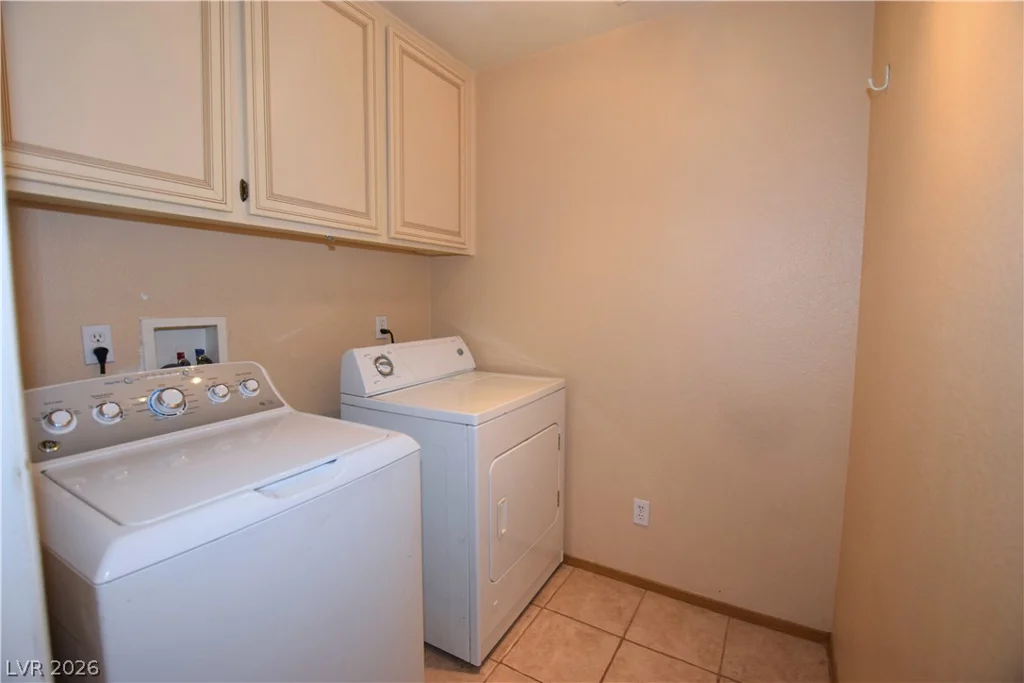 3607 Edinburgh, Las Vegas, NV 89103