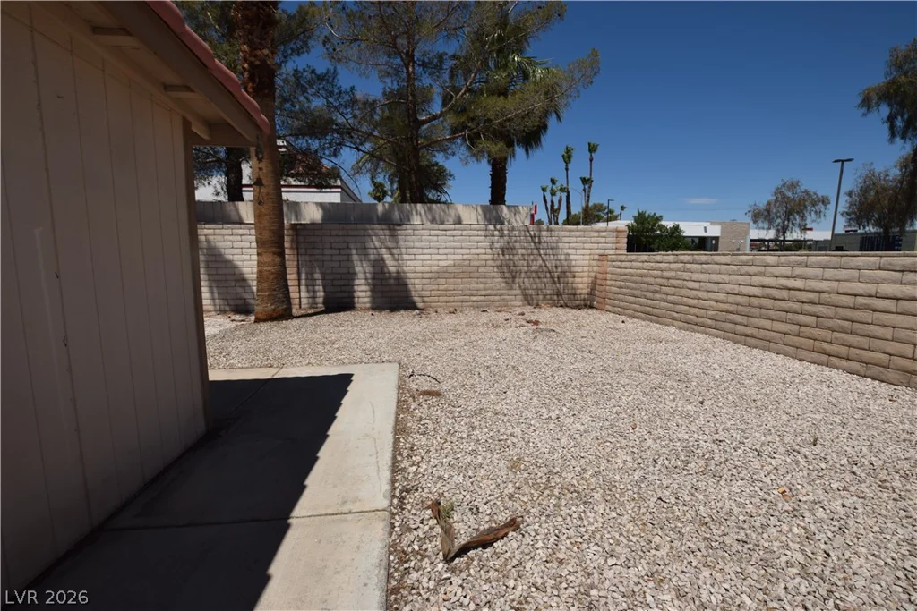 3607 Edinburgh, Las Vegas, NV 89103