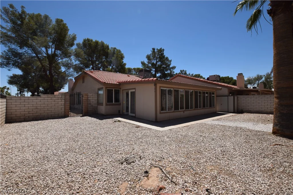 3607 Edinburgh, Las Vegas, NV 89103