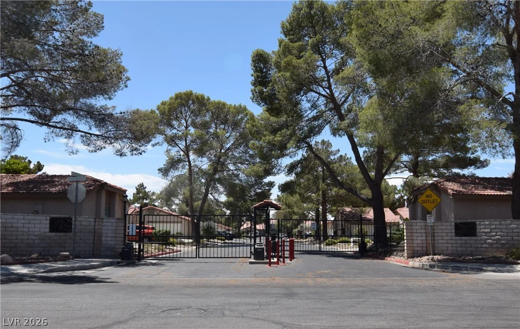 3607 Edinburgh, Las Vegas, NV 89103