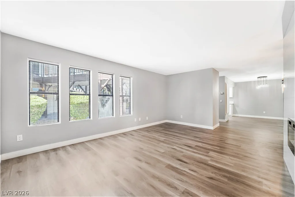 2080 Karen, Las Vegas, NV 89169