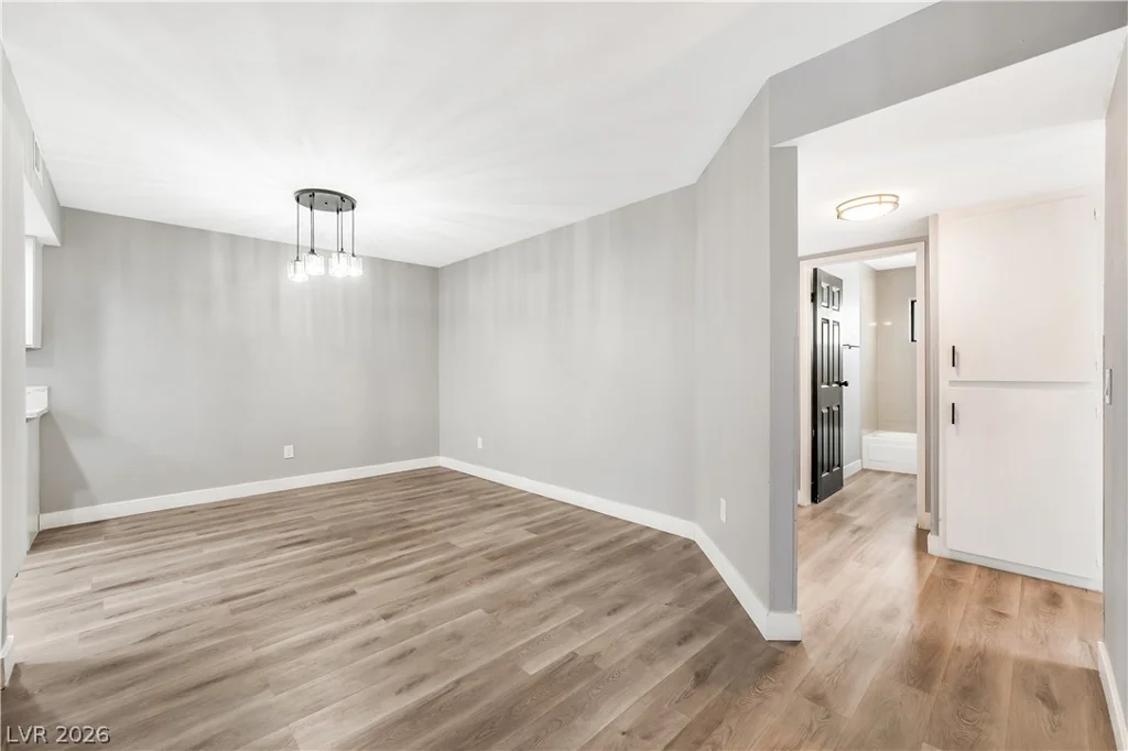 2080 Karen, Las Vegas, NV 89169