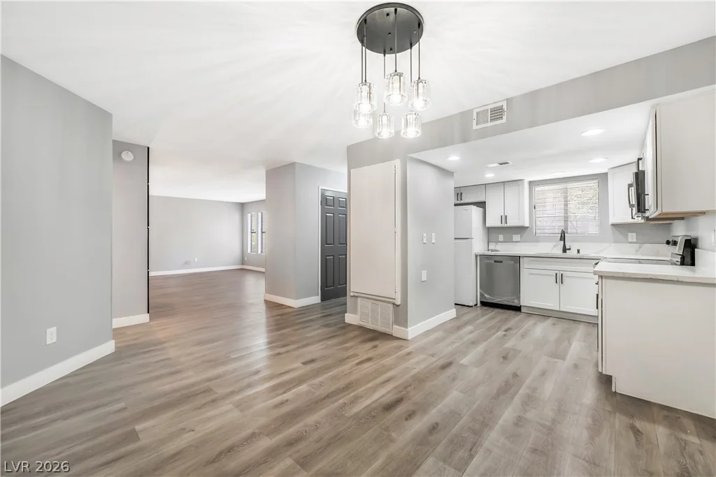 2080 Karen, Las Vegas, NV 89169