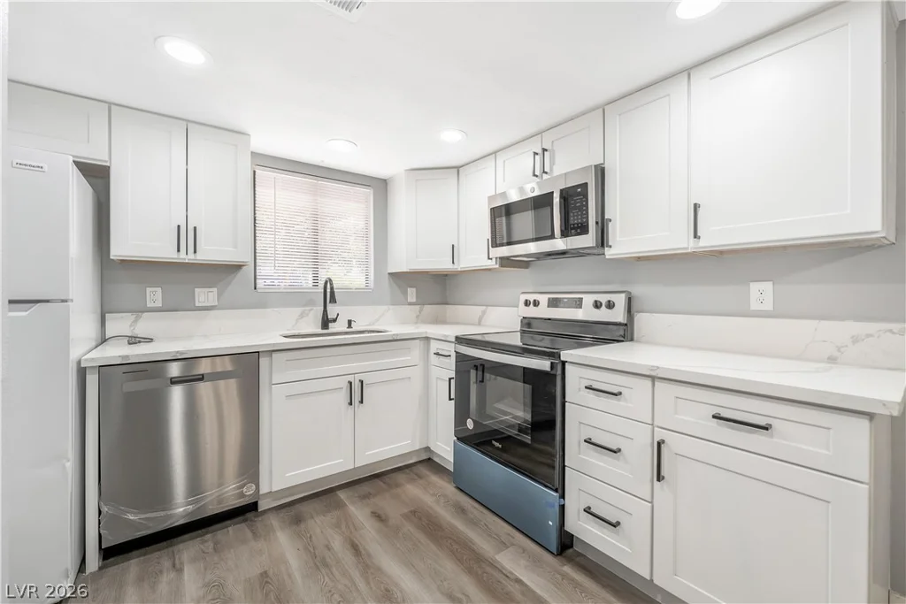 2080 Karen, Las Vegas, NV 89169