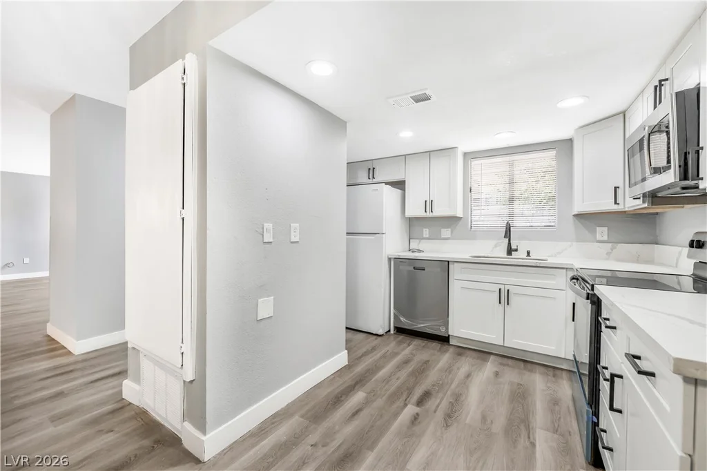 2080 Karen, Las Vegas, NV 89169