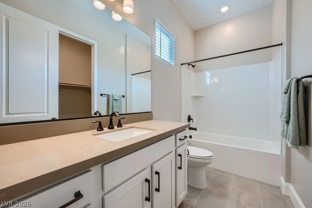 10049 Auburn Rose, Las Vegas, NV 89143