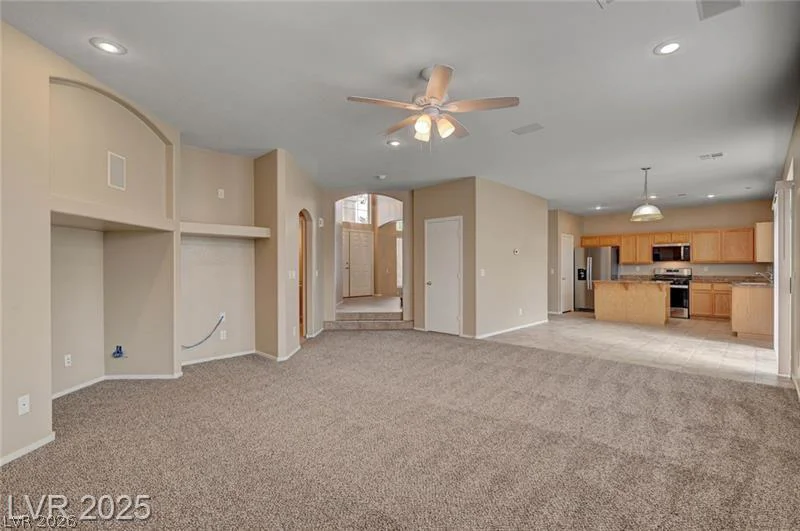 893 Dancing Vines, Las Vegas, NV 89183