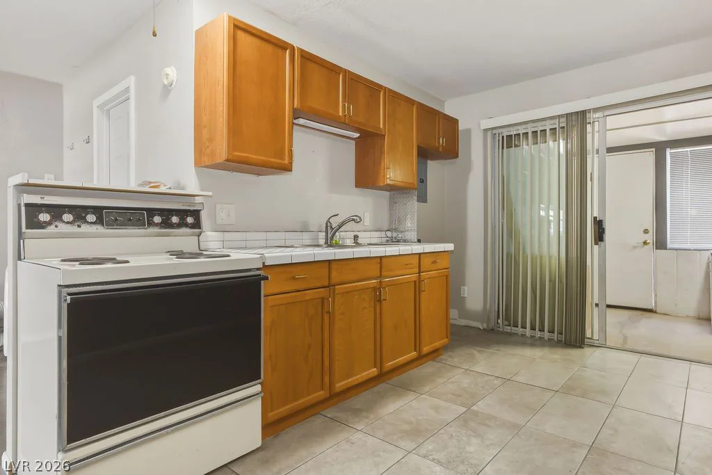 5153 San Rafael, Las Vegas, NV 89122